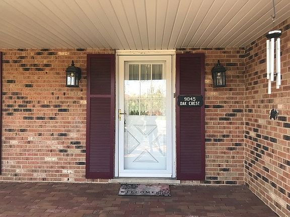 3rd image of 9045 W Oak Crest Ct