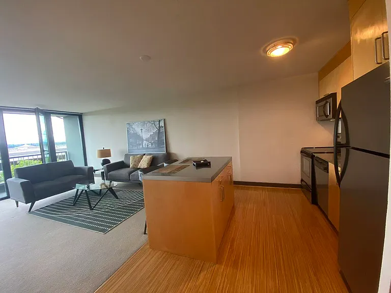 111 SW Harrison St #7G — Photo 7