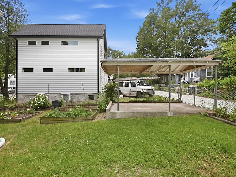 1008 Shepherd St NE — Photo 24