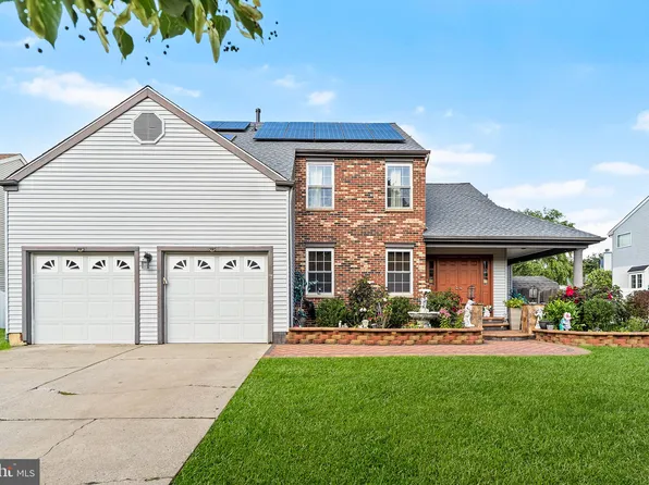 7 Quaker St, Marlton, NJ 08053
