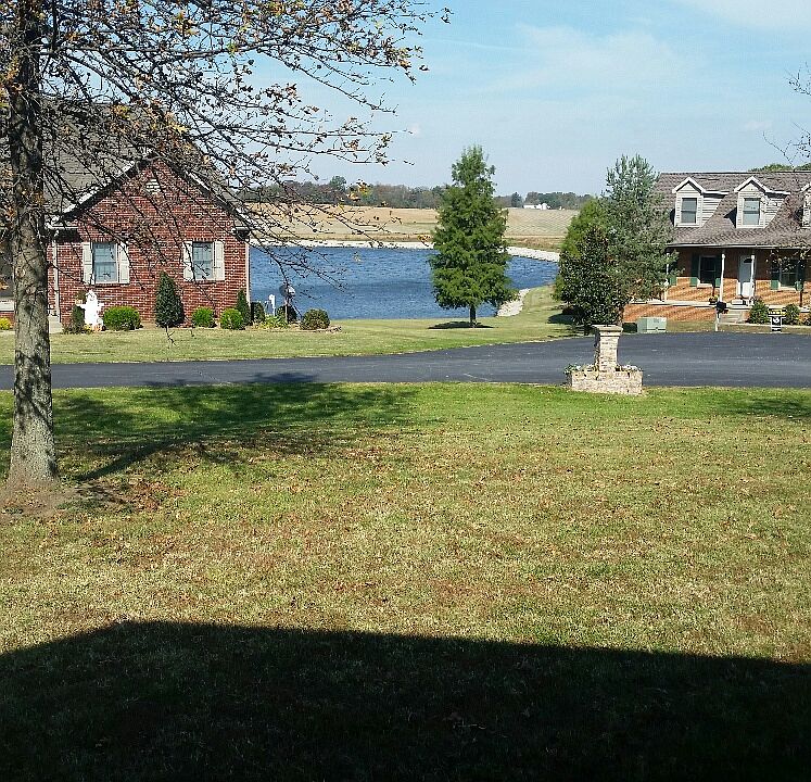Beautiful Lakeview on porch