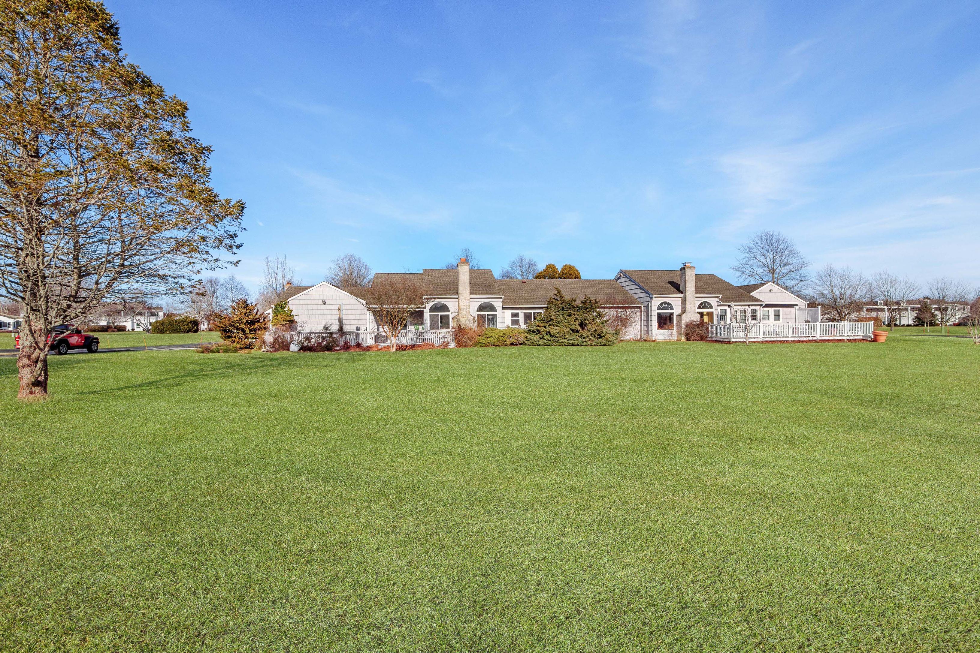 85 Saint Andrews Cir, Southampton, NY 11968 Out East