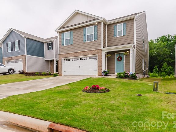 2nd image of 2226 Redstone Dr