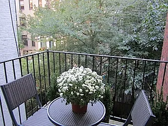 Rented by Manhattan Property Group