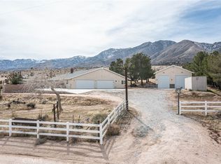 28721 Mountain View Rd, Apple Valley, CA 92356