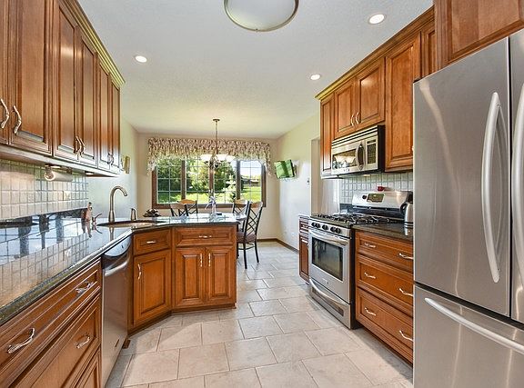 5th image of 7719 Arquilla Dr