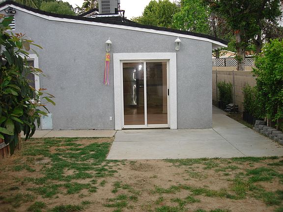 5th image of 15452 Wyandotte St