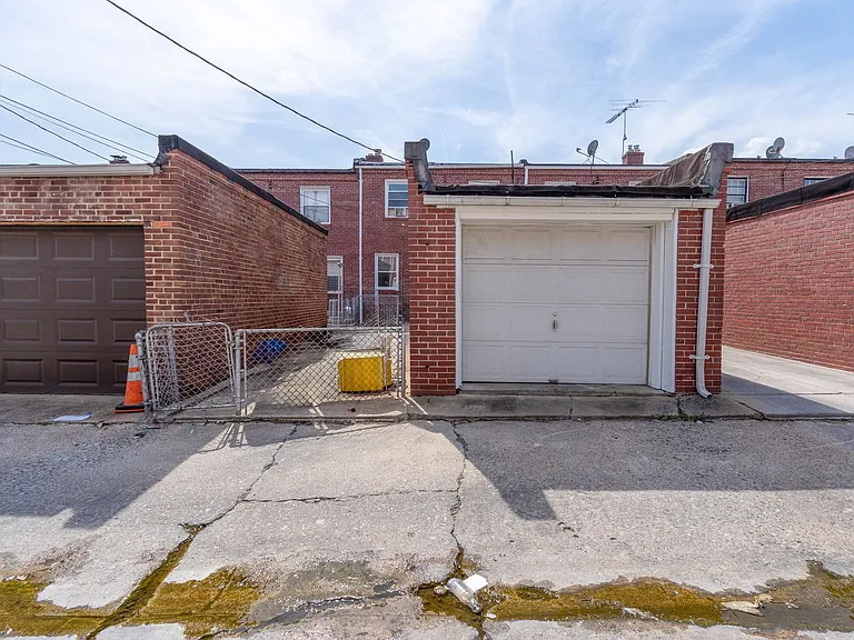 4244 Shamrock Ave — Photo 29