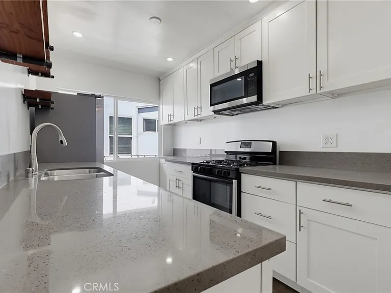 6065 Pickford Pl #5 — Photo 15