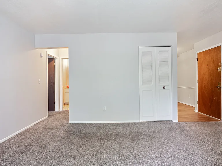 Miracle Manor Apartments — Photo 14