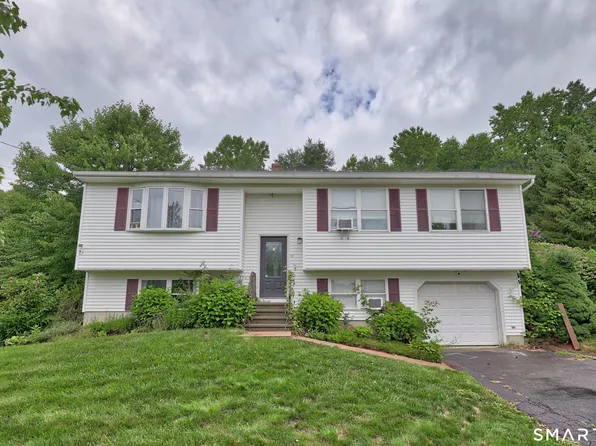 21 Applewood Lane, Naugatuck, CT 06770