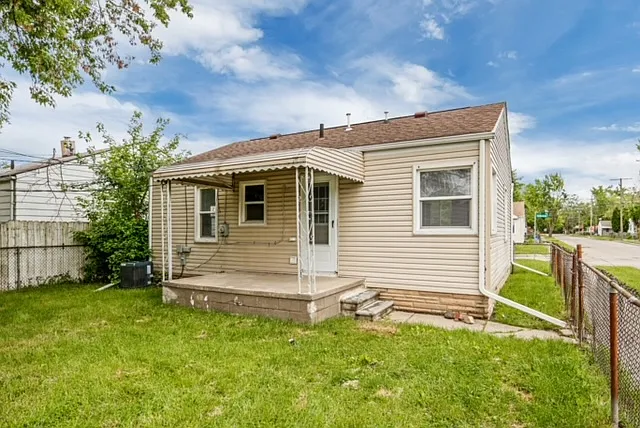 13164 Sidonie Ave — Photo 12