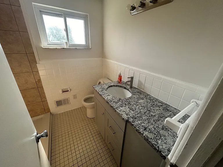 4758 Christy Rd — Photo 10