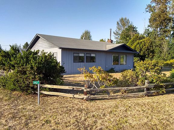 2nd image of 142 Green Briar Ln #1