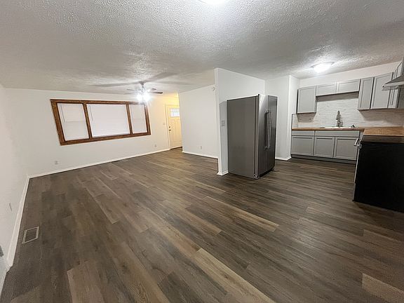 4th image of 195 Millcreek Dr