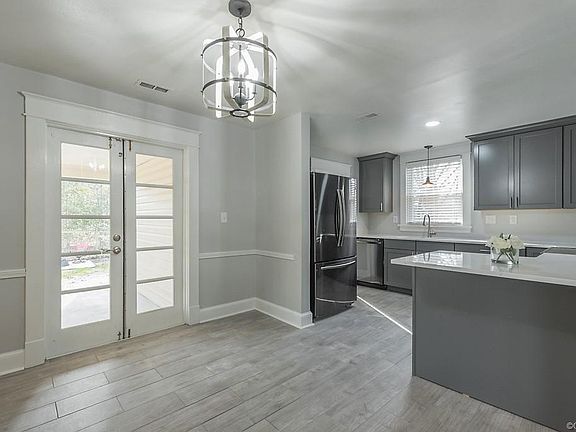 3rd image of 5203 Bondsor Ln