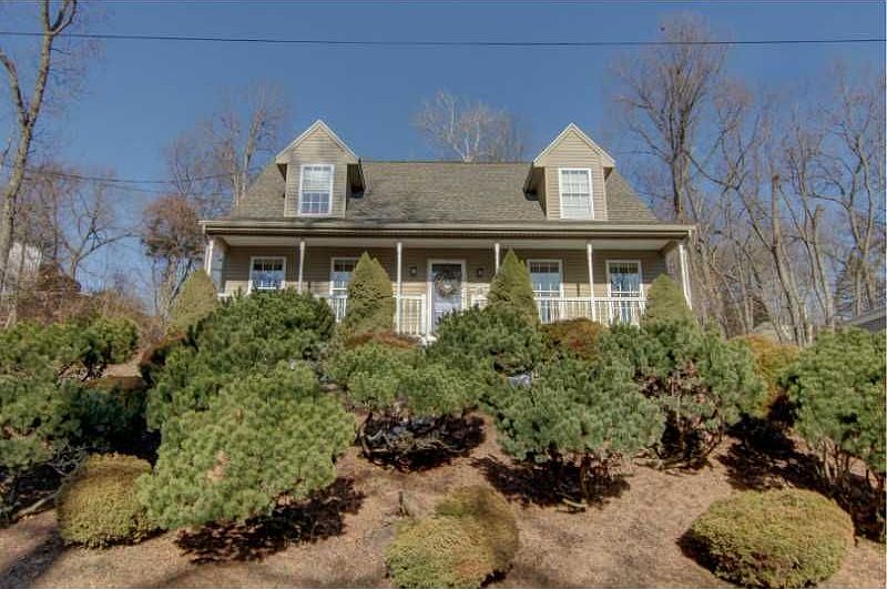 2nd image of 21 Cedar Way