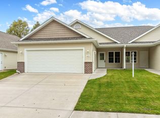 412 Aspen Trl, Muscatine, IA 52761