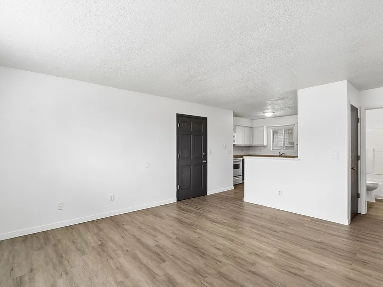 755 Brandon Avenue — Photo 5