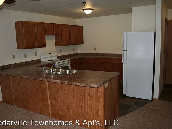 4th image of 2722 Scenic Dr APT 211