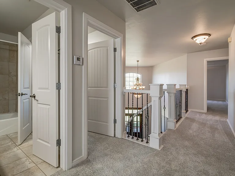 22525 Lindy Ter — Photo 48