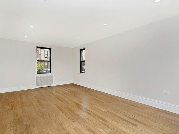 5th image of 69 Bennett Ave APT 112