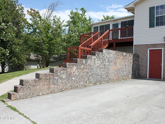4th image of 372 Hayter Dr