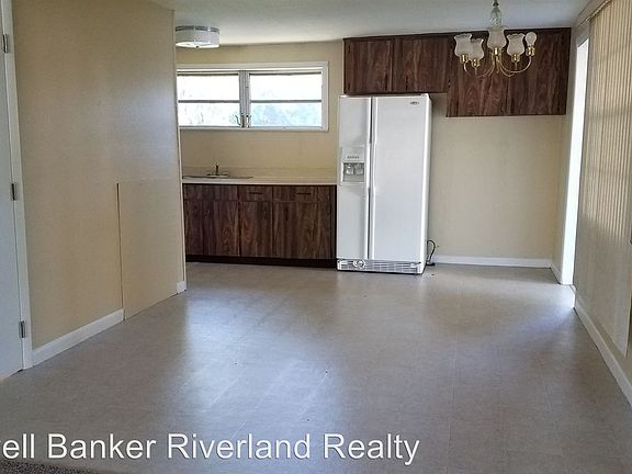 3rd image of 3694 W Riverview Ln