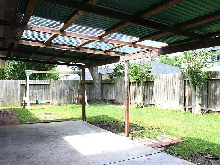 16014 Clayton Green Dr — Photo 26