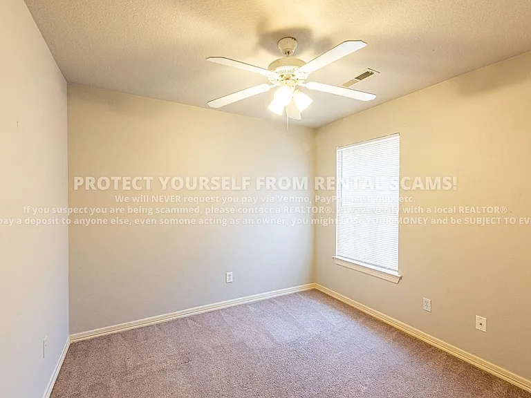 245 Ravenwood Rd — Photo 10