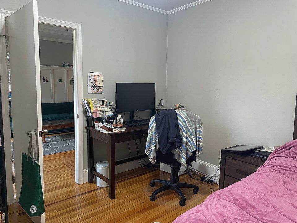 2nd image of 641 Plantation St #1F