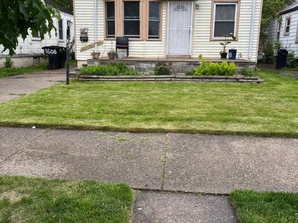 8679 Minock St, Detroit, MI 48228