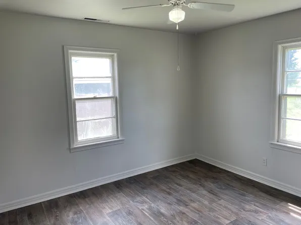 217 N 17th St, Chickasha, OK 73018