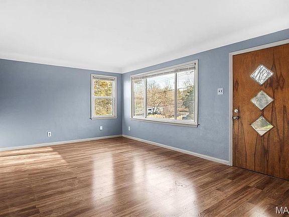 3rd image of 145 Edgeworth Ave