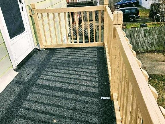 4th image of 18304 Hiller Ave