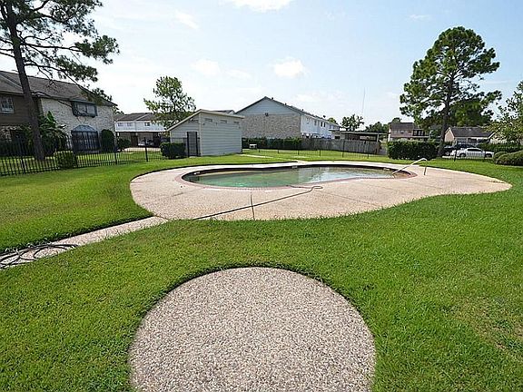 3rd image of 7357 Chasewood Dr