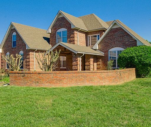 4th image of 1461 Dr Meade Ln