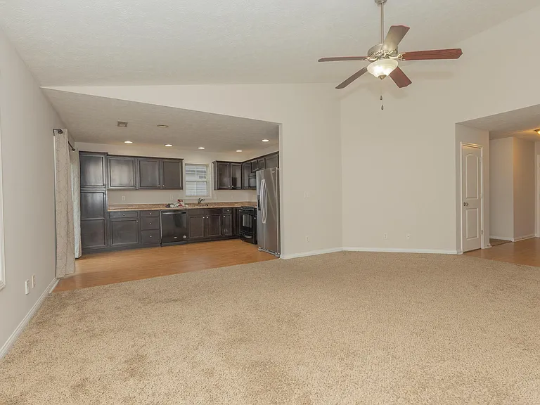 4920 Penrose Dr — Photo 3