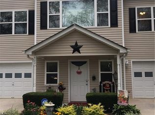 402 Pointe Cir, Dahlonega, GA 30533