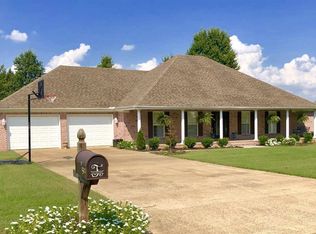 1510 Stonehedge Blvd, Union City, TN 38261