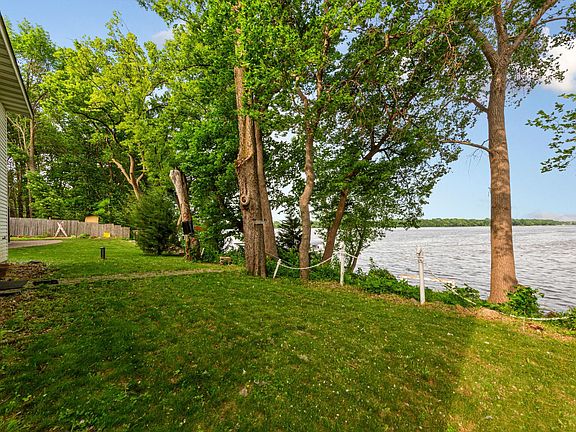 5th image of 46039 Jefferson Lake Dr