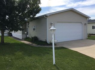 5643 Rockport Rd, Loves Park, IL 61111