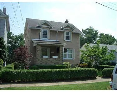 1400 Linden St photo 1