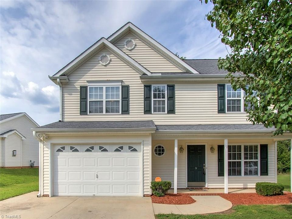 1st image of 9 Bluestem Ct