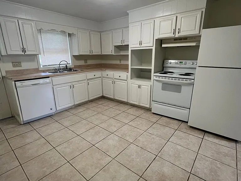 207 Broce Dr — Photo 22