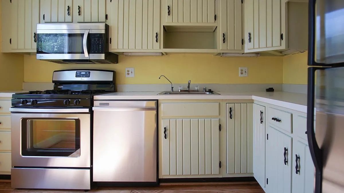 2 bed, 2.5 bath, 1200 sqft, $4,100 — Photo 1