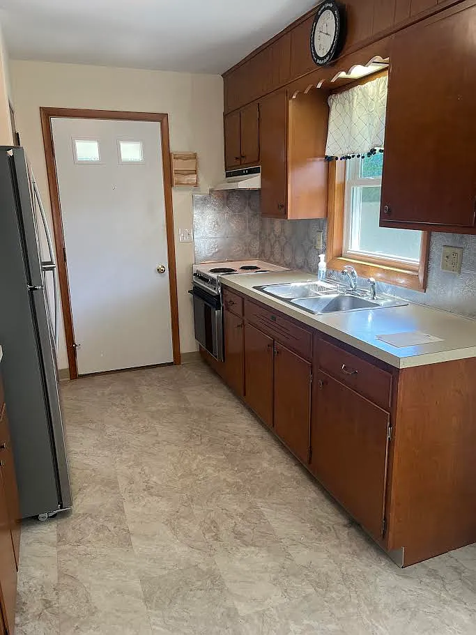 2 bed, 900 sqft, $1,350 — Photo 3