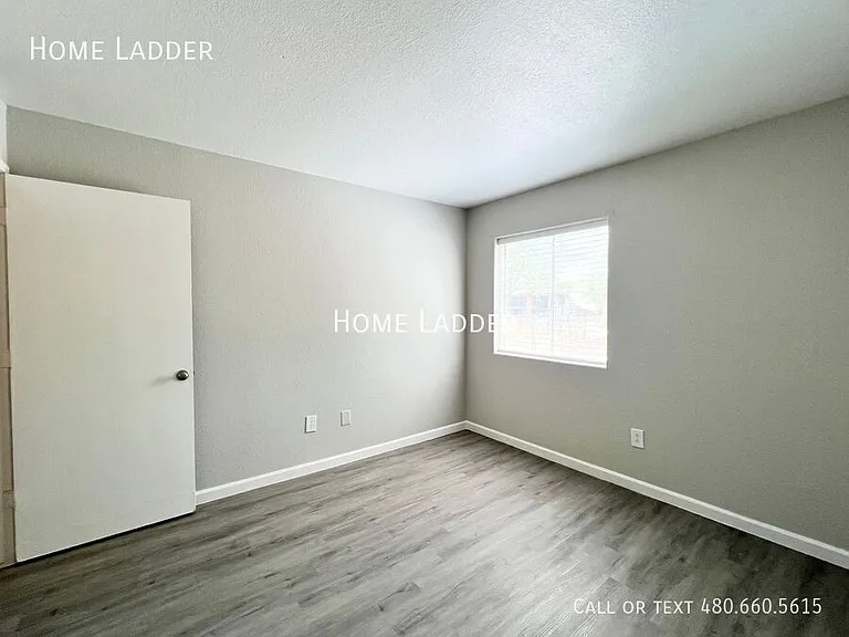 4959 S Park Ave #104 — Photo 11