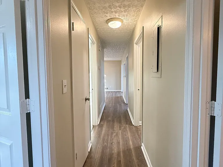 7016 Adel Ln — Photo 25