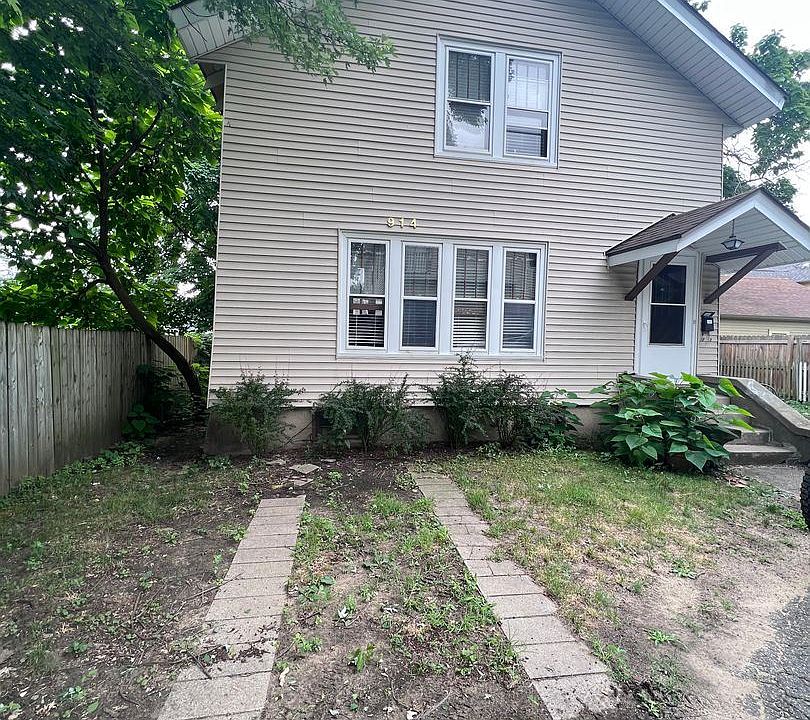 1st image of 914 Virginia St SE